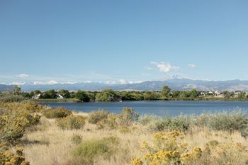 Impressive lakefront and mountain views